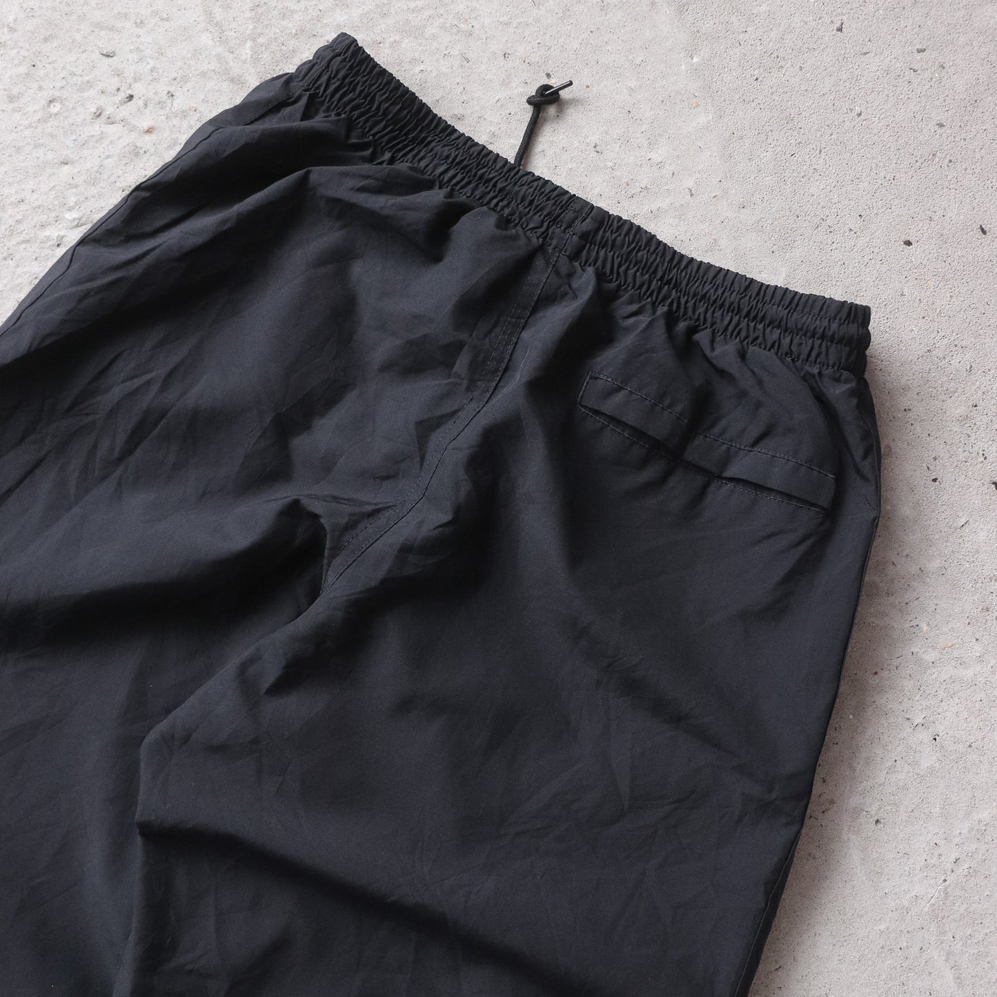 Vintage 2000s Nike Mini Swoosh Trackpants - S