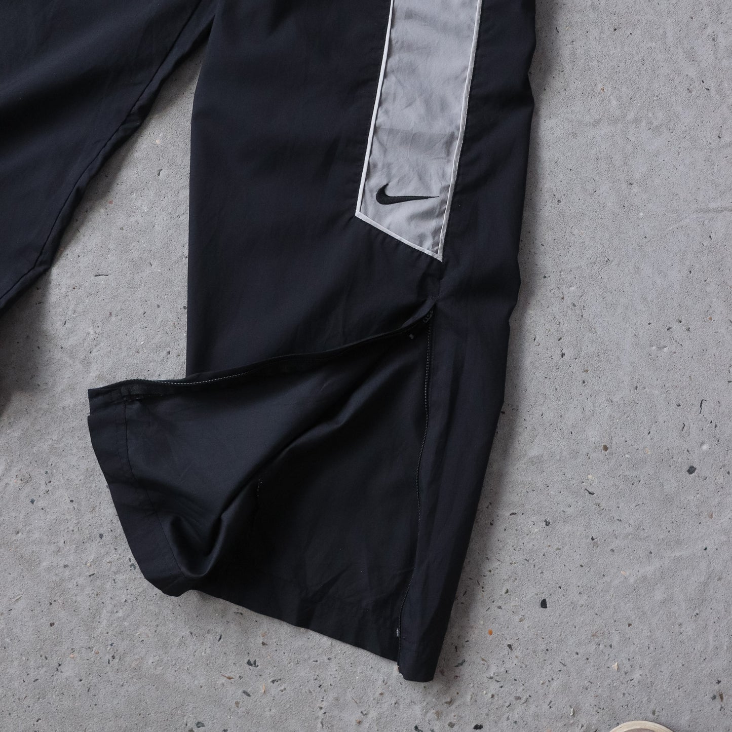 Vintage 2000s Nike Two-Tone Track Pants - M