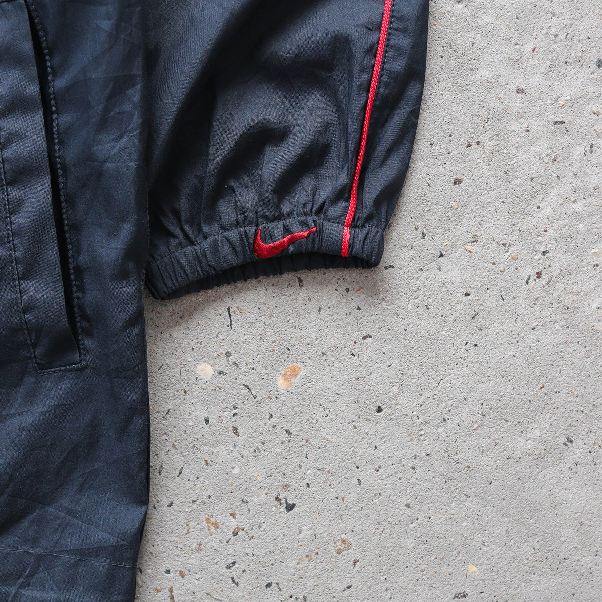 Nike Mini Swoosh Piped Windbreaker Jacket – 2000s (L)