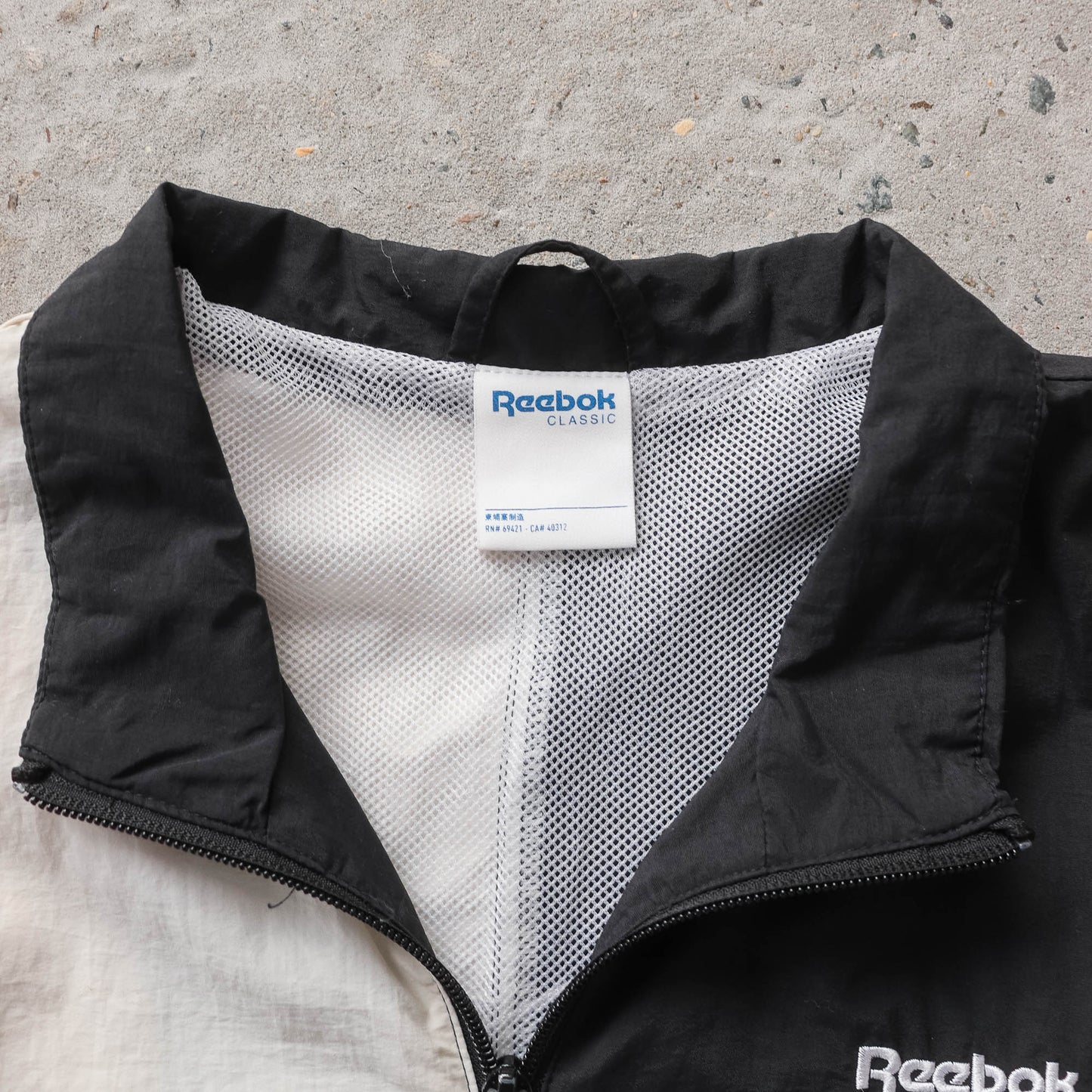 Vintage 2000s Reebok Two-Tone Windbreaker Jacket - M