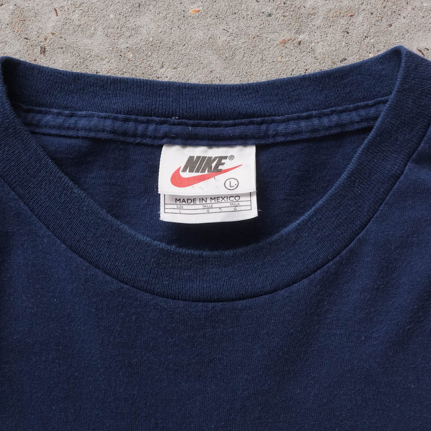 Vintage 90s Nike Uptempo Tee - L