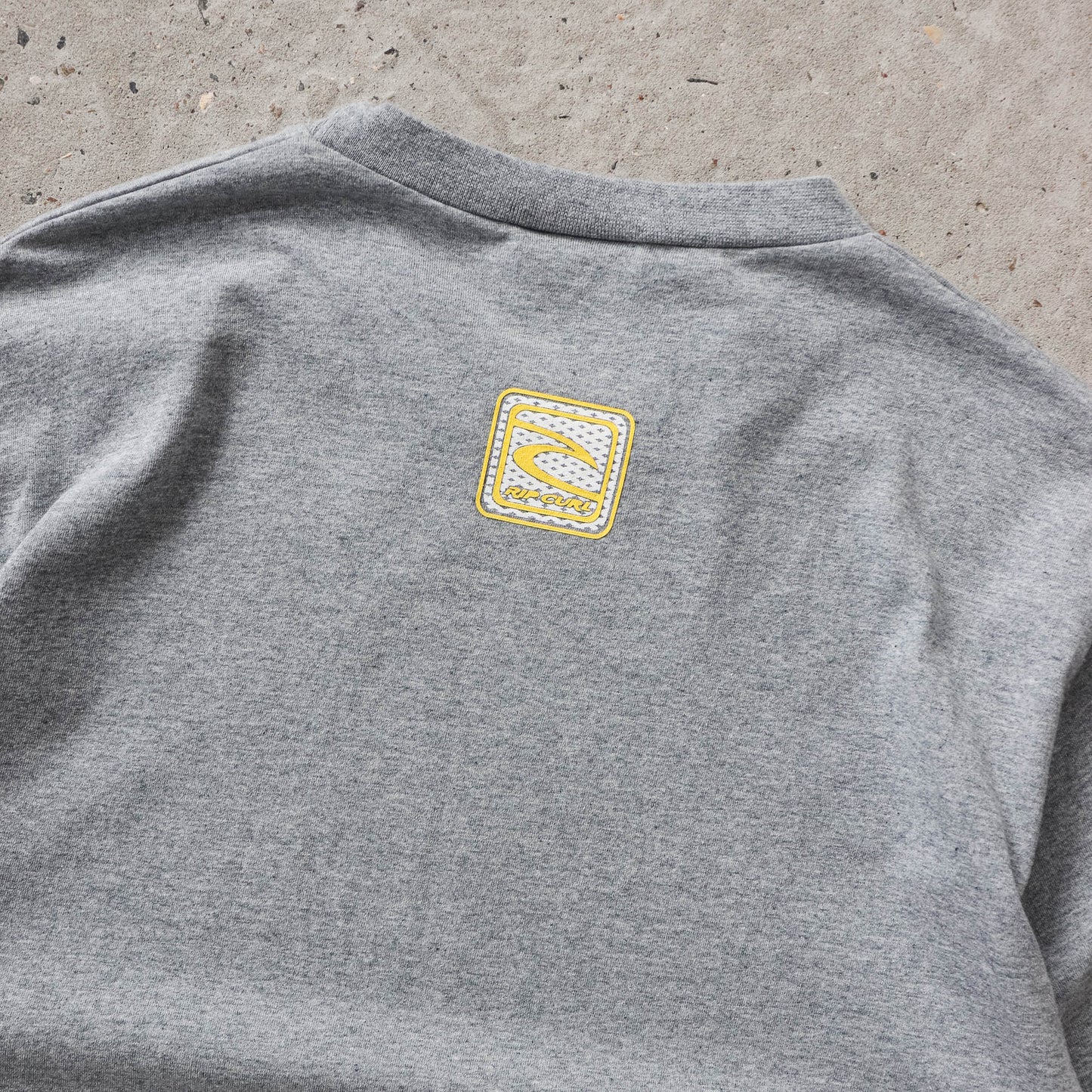 Vintage 90s Rip Curl Spellout Tee - L