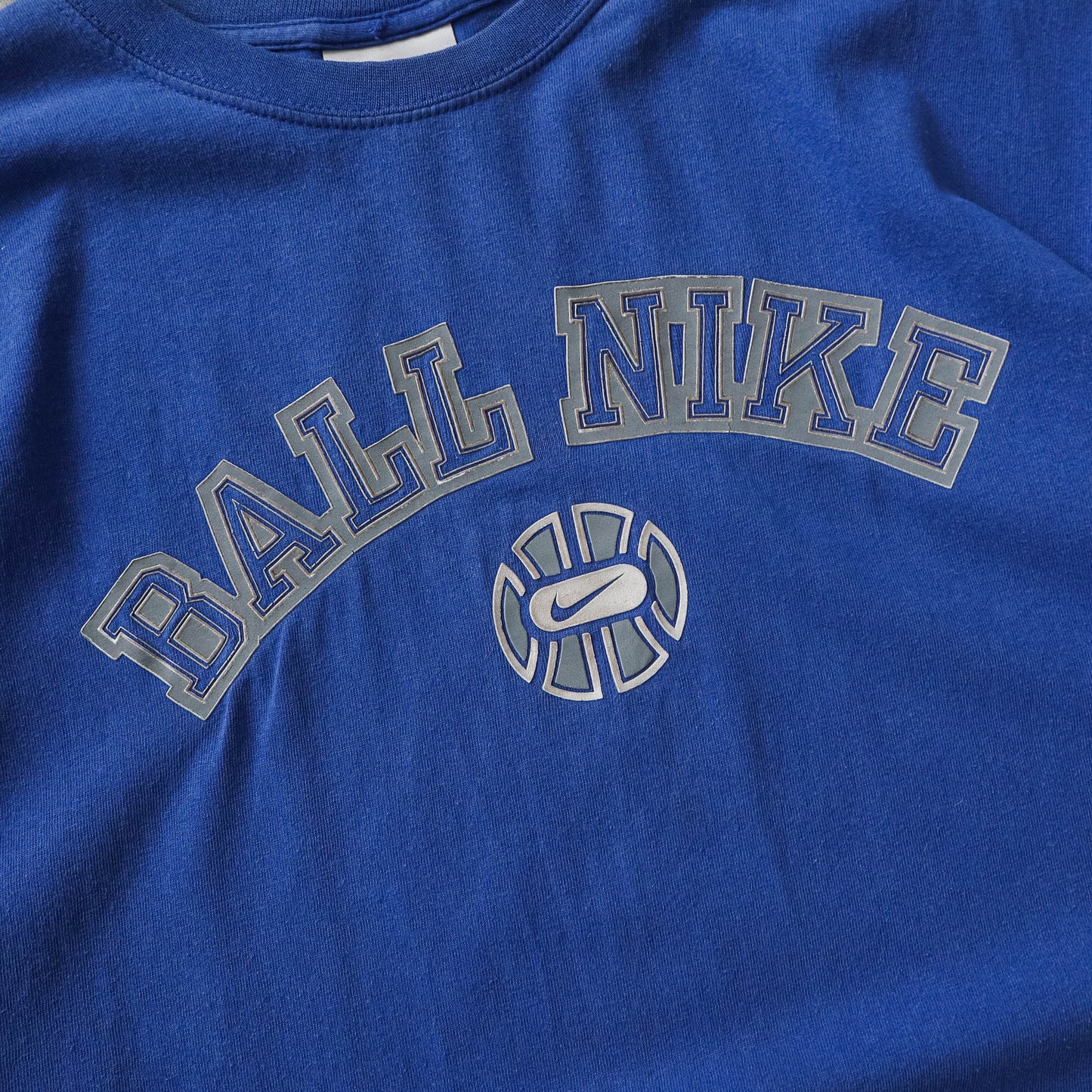 Vintage 2000s Nike Basketball Tee - L