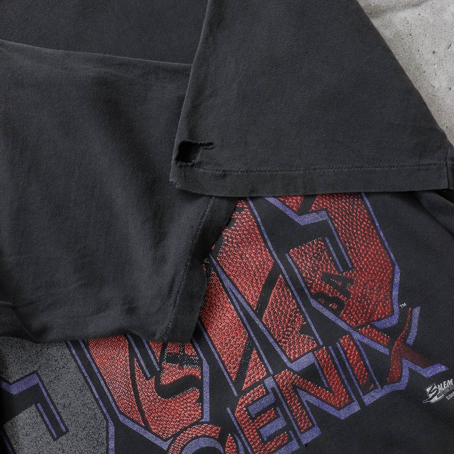 Phoenix Suns Distressed Salem NBA Tee - 90s (L)