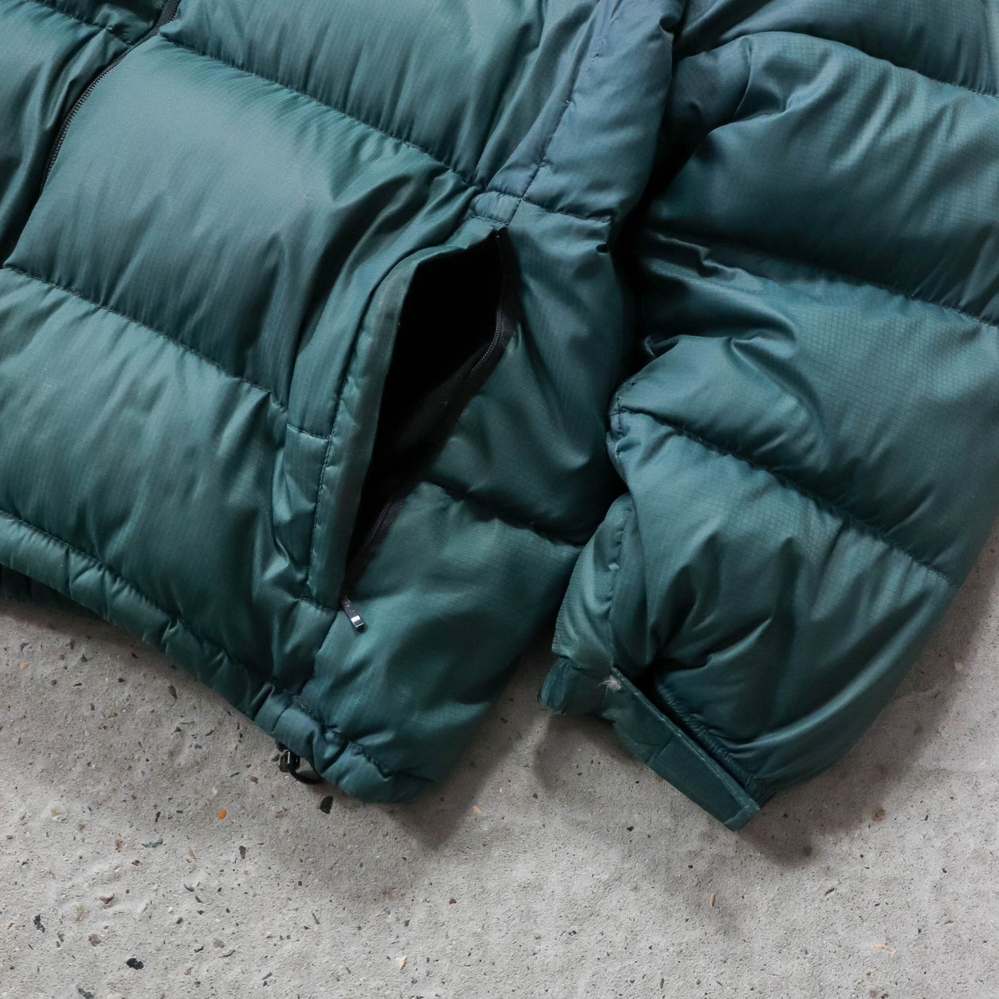 Kathmandu Expedition Goose Down Puffer Jacket - 90s (L)