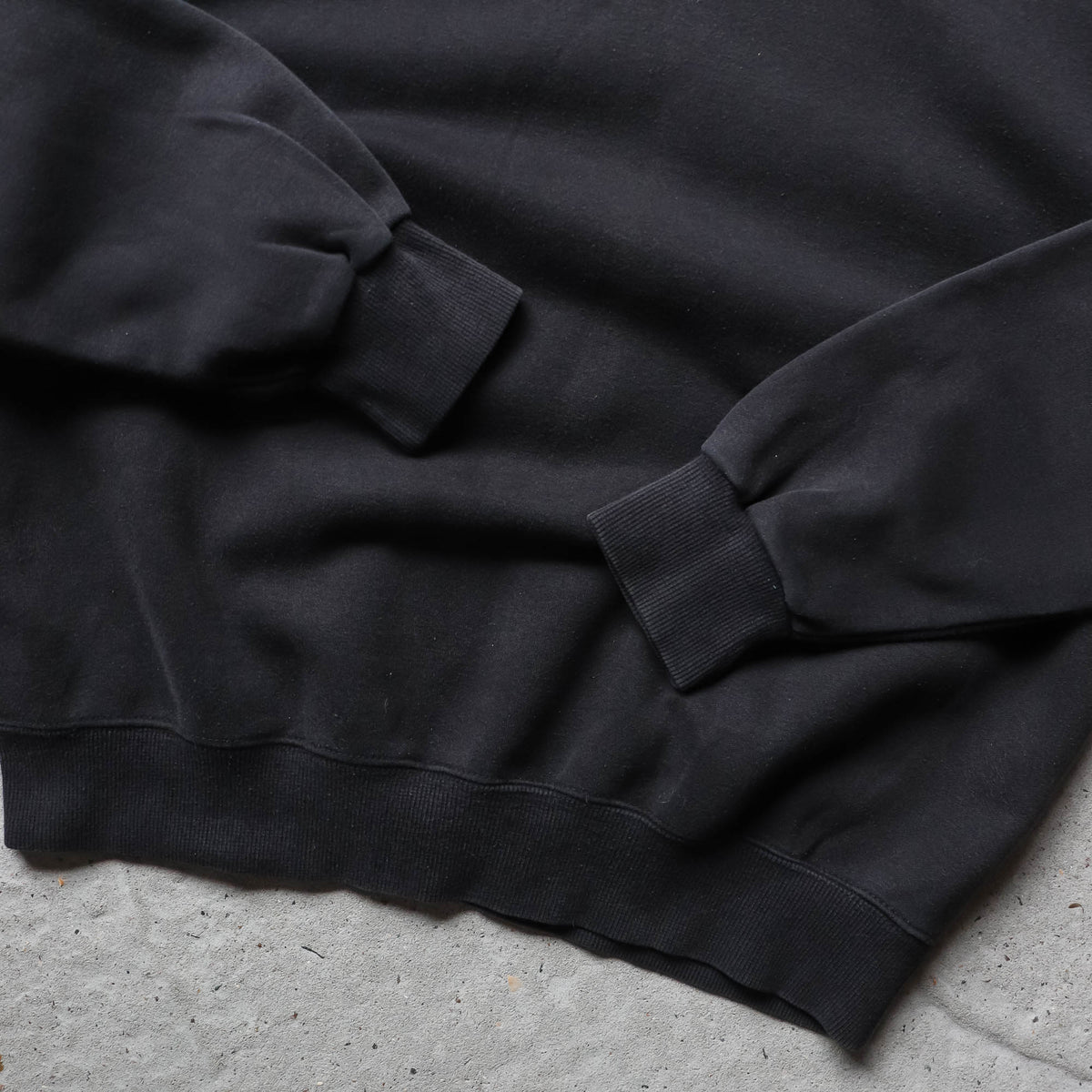Nike Mini Swoosh Embroidered Sweatshirt – 2000s (L)
