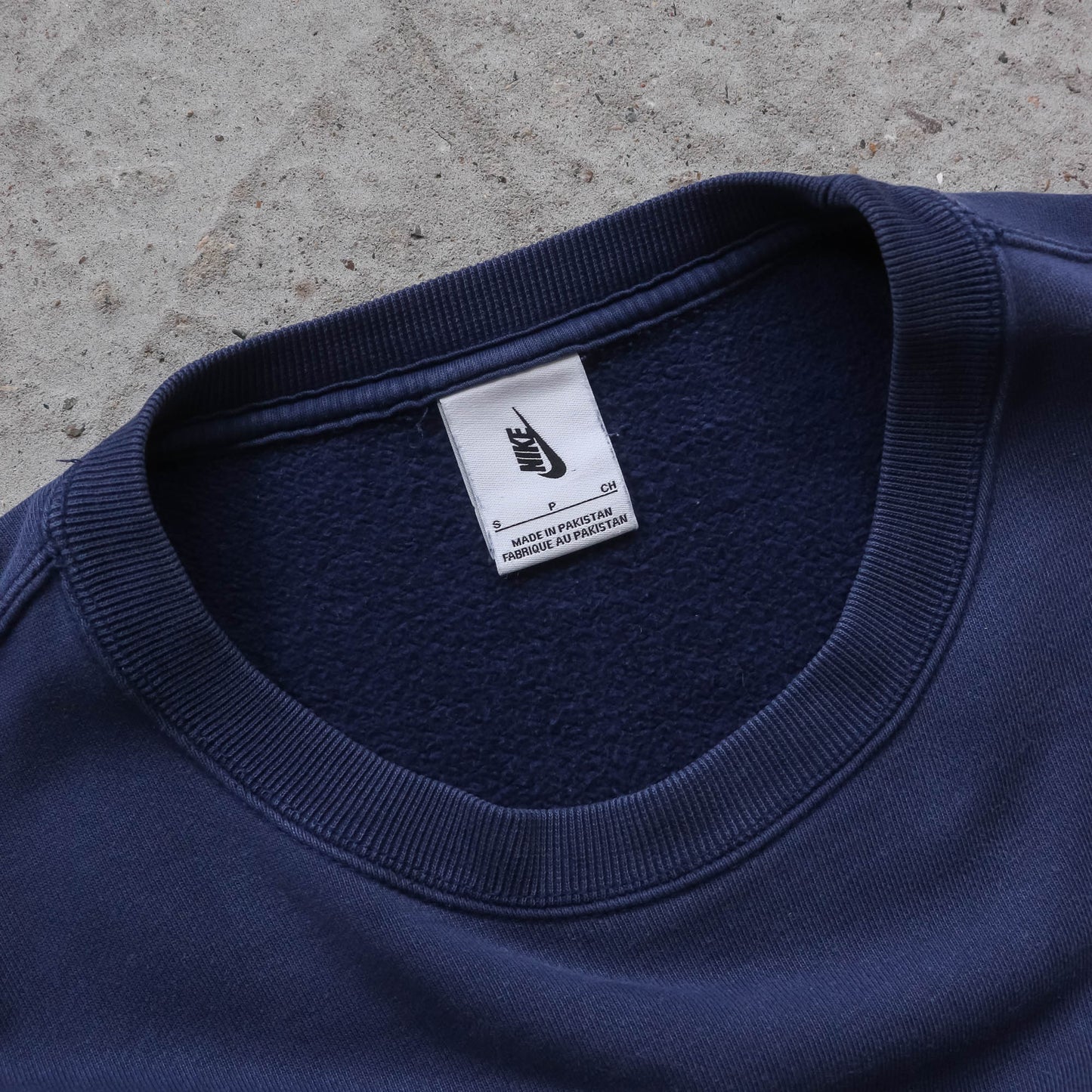 Nike Mini Swoosh Embroidered Sweatshirt - 2000s (S)