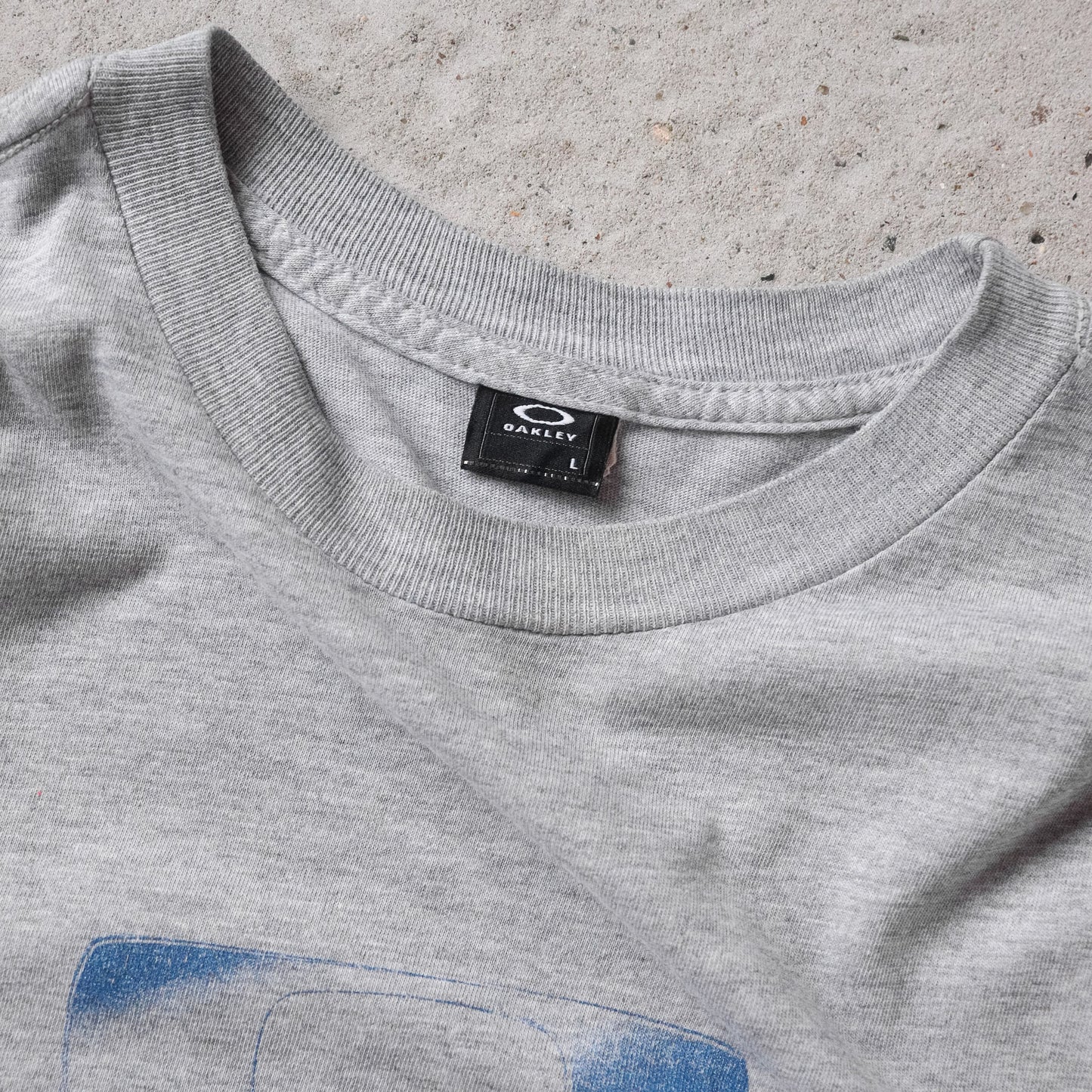 Vintage 2000s Oakley Logo Tee - L