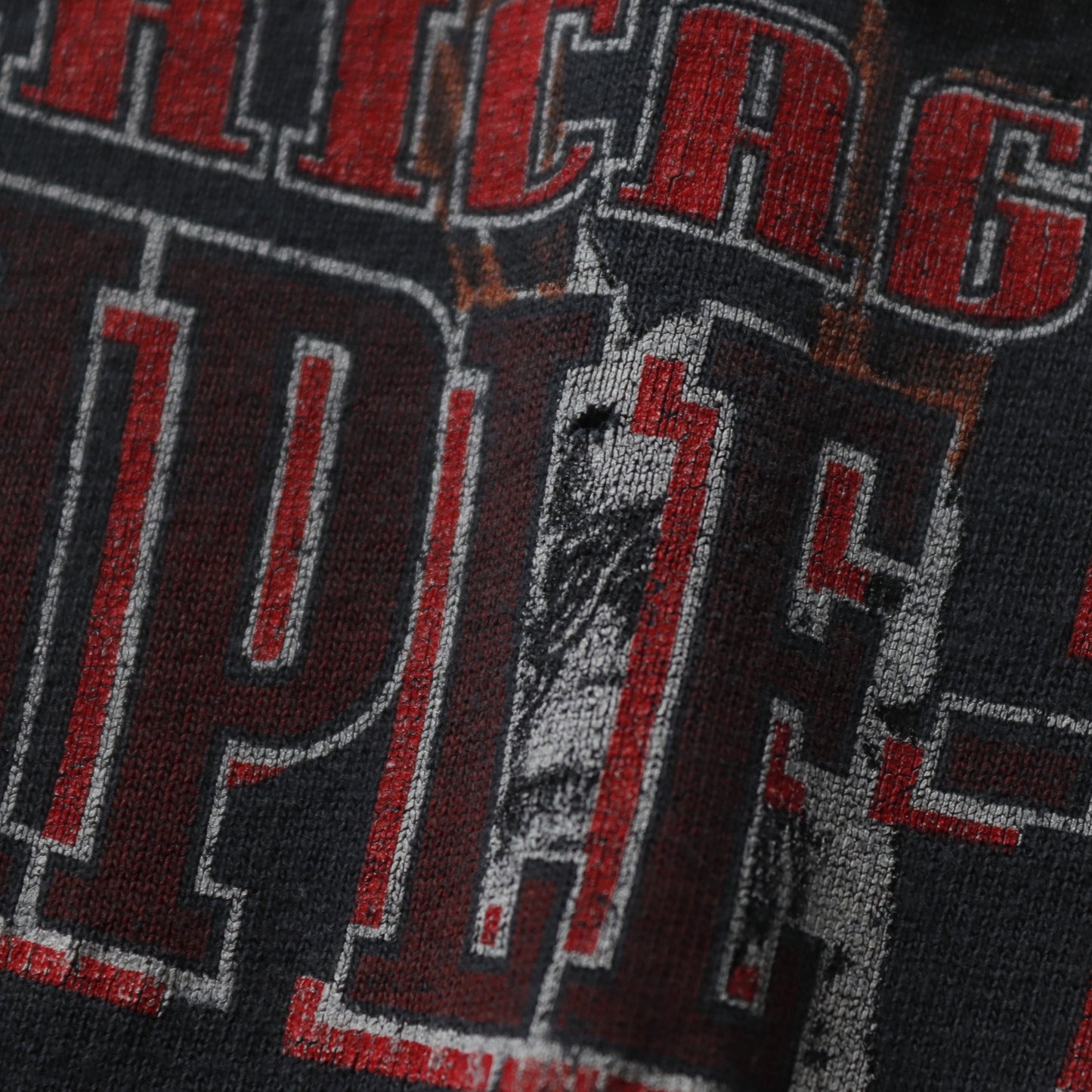 Vintage 90s Chicago Bulls Triple Threat NBA Tee - M