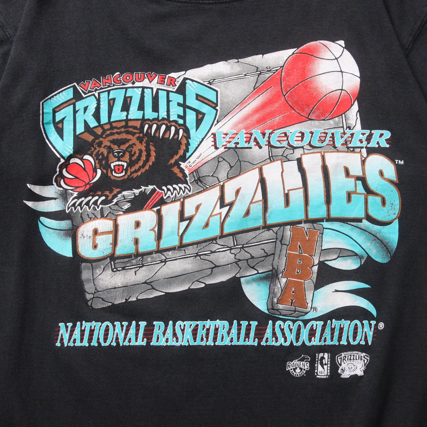 Vintage 1994 Vancouver Grizzlies NBA Tee - M