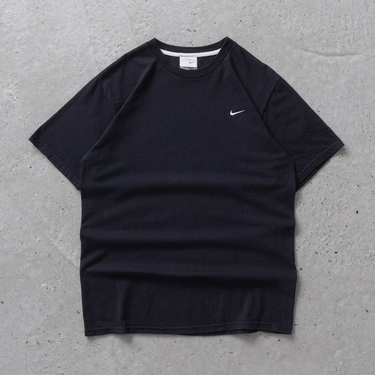Vintage 2000s Nike Mini Swoosh Black Tee - L - AL Vintage