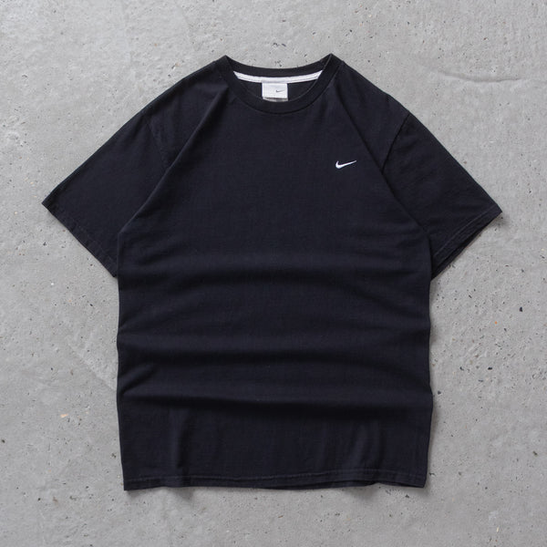 Vintage 2000s Nike Mini Swoosh Black Tee - L
