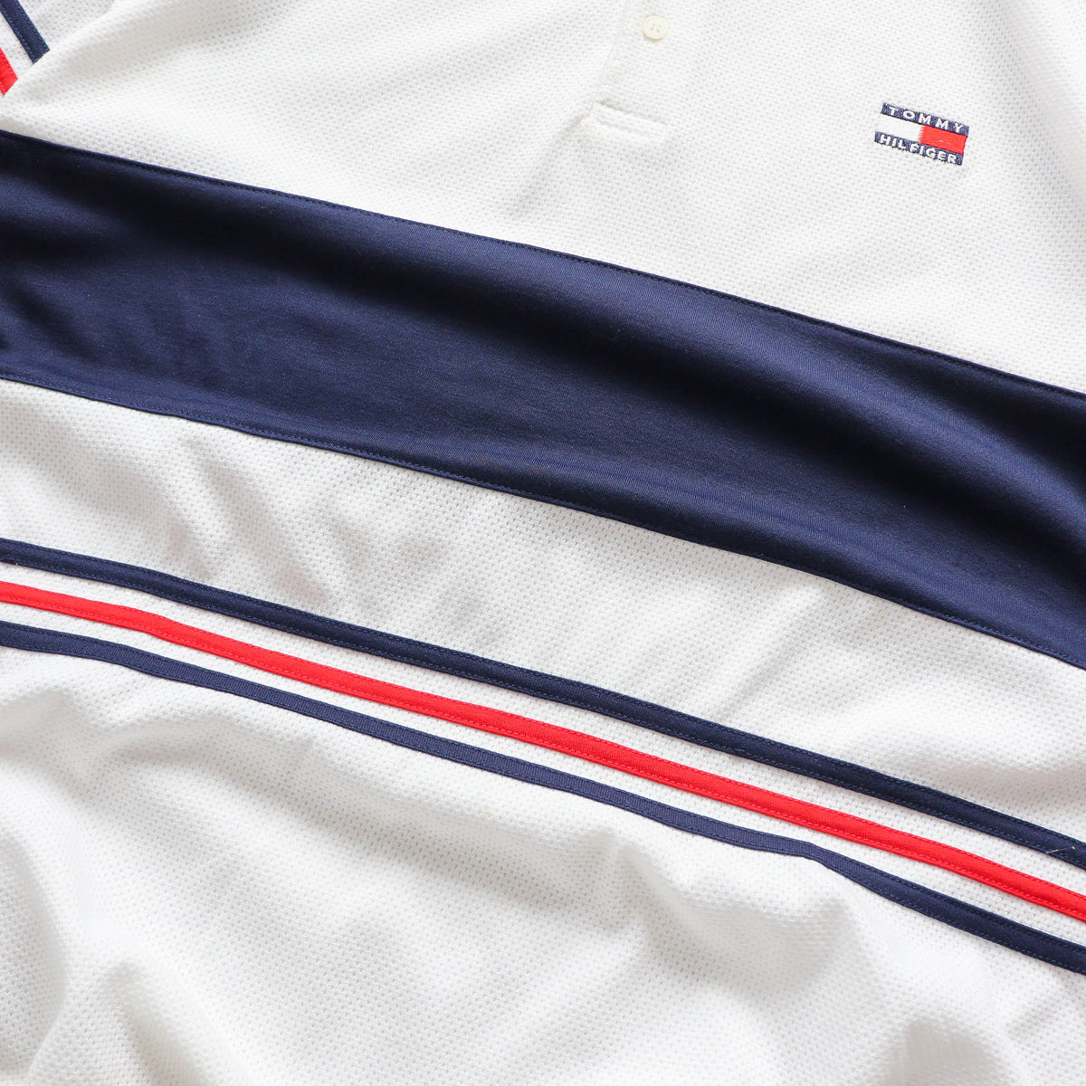Tommy Hilfiger Mesh Polo Shirt – 90s (L)