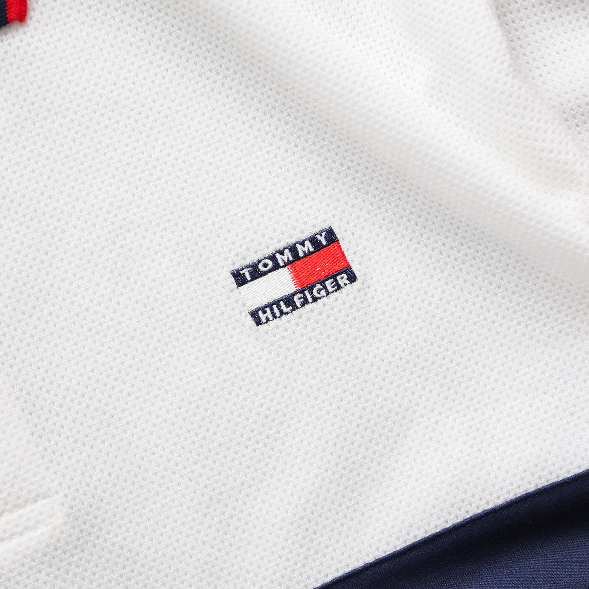 Tommy Hilfiger Mesh Polo Shirt – 90s (L)