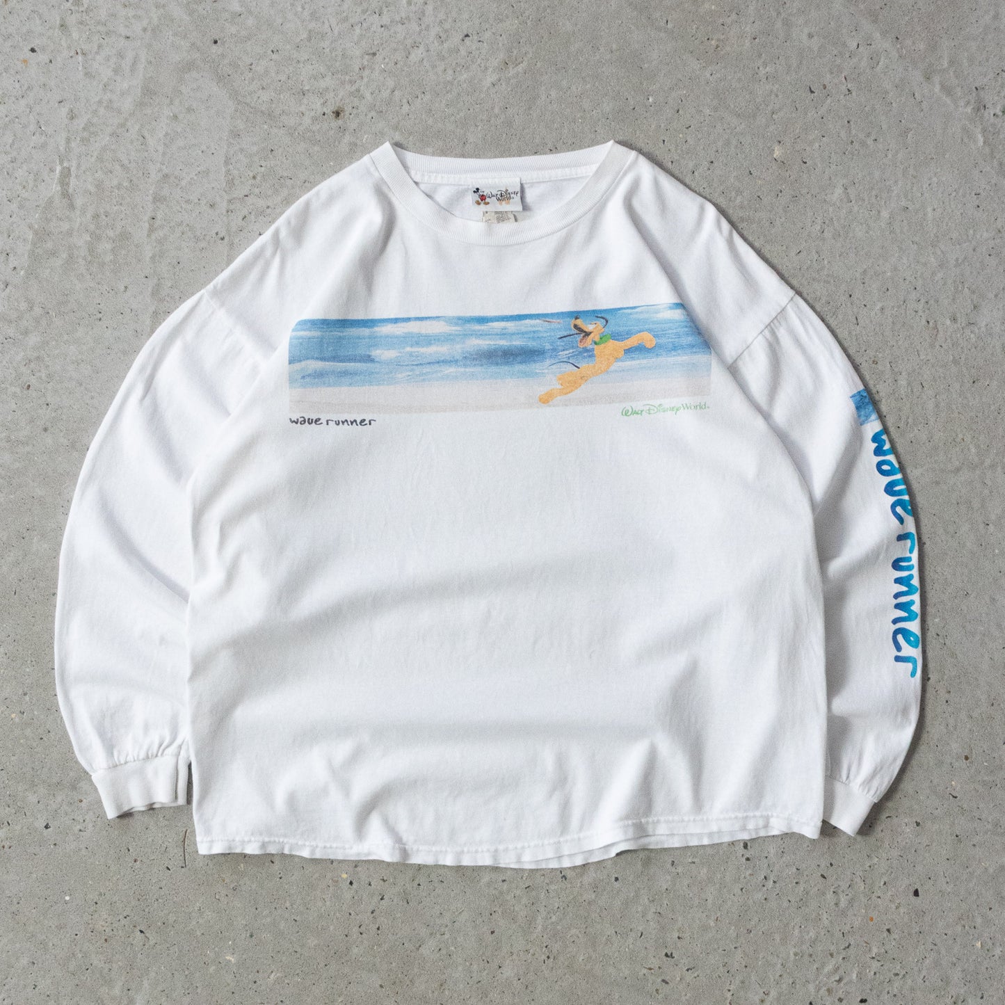 Vintage 90s Goofy Waverunner Disney Tee - L - AL Vintage