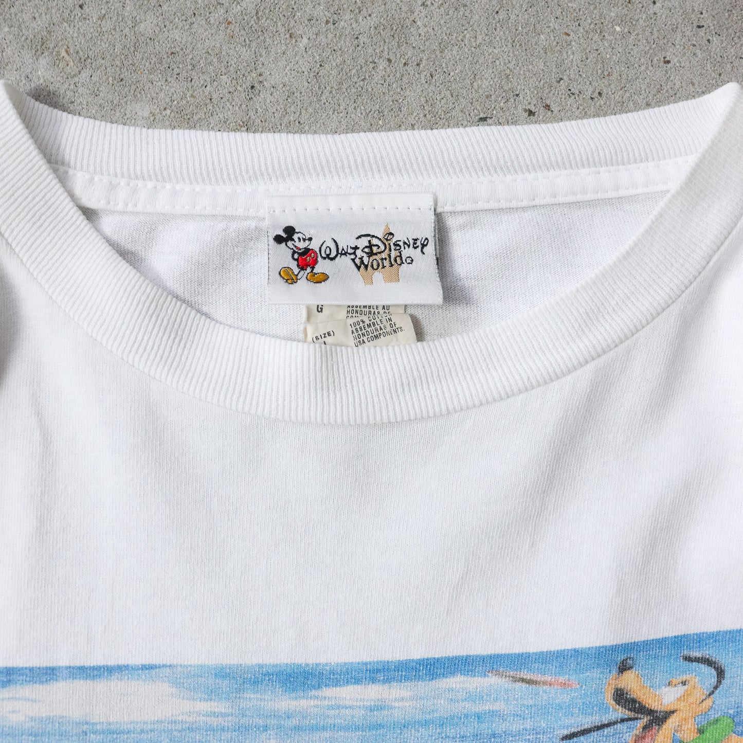 Vintage 90s Goofy Waverunner Disney Tee - L - AL Vintage