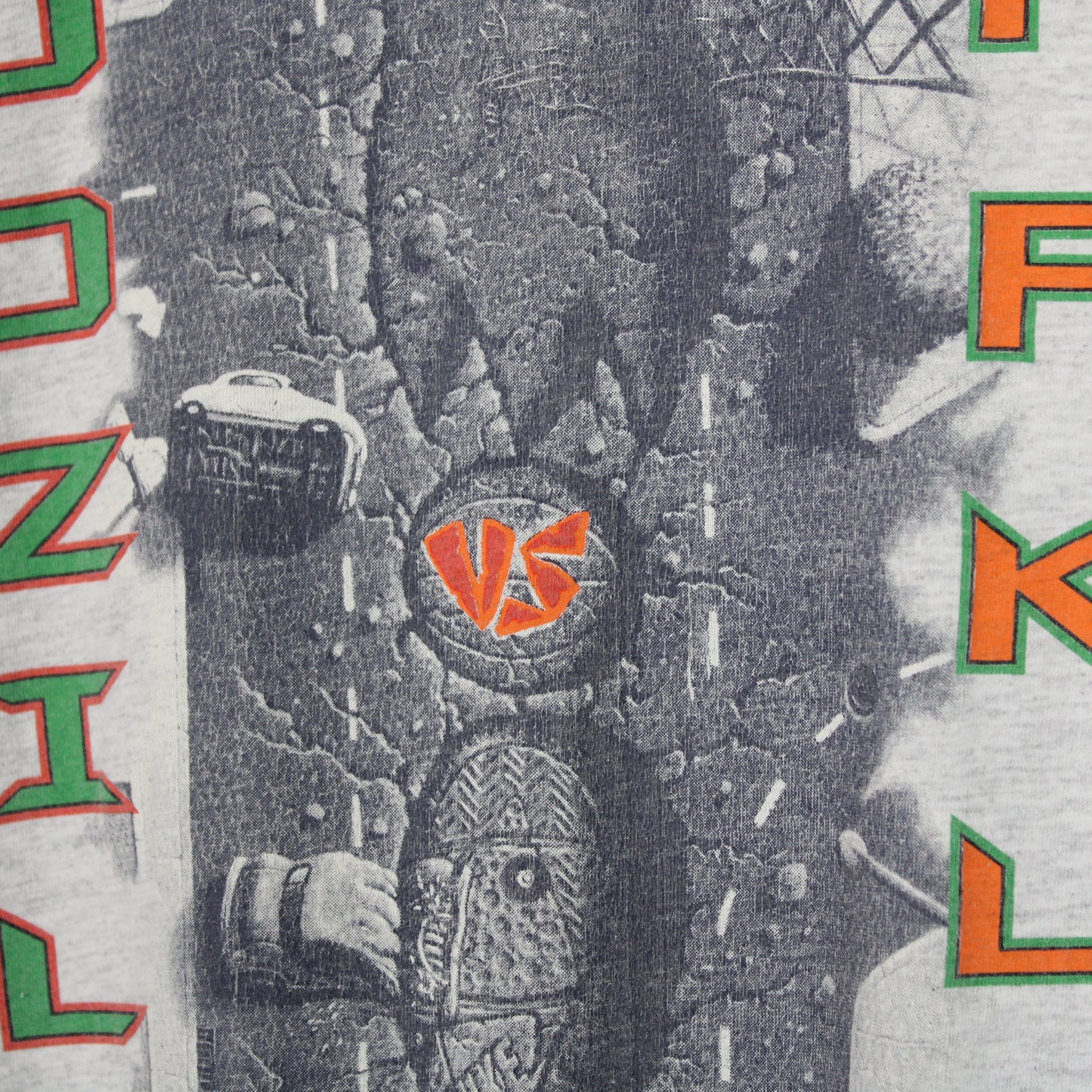 Vintage 1992 Charles Barkley vs Godzilla 'Battle of The Century' Nike Tee - L