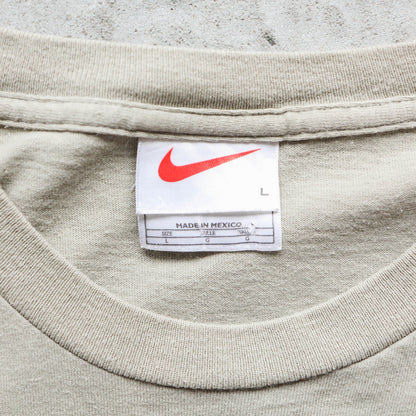 Nike Athletics Spellout Tee - 90s (L)