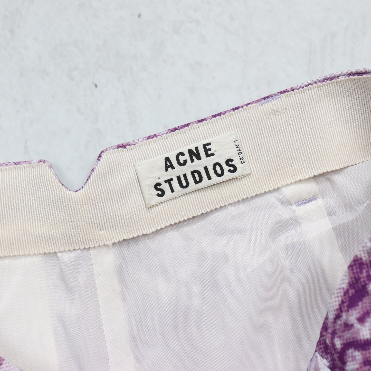 Acne Studios Karma Currency Illuminati Shorts - 34