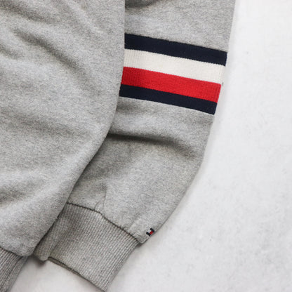 Vintage 2000s Tommy Hilfiger Embroidered Sweatshirt - M