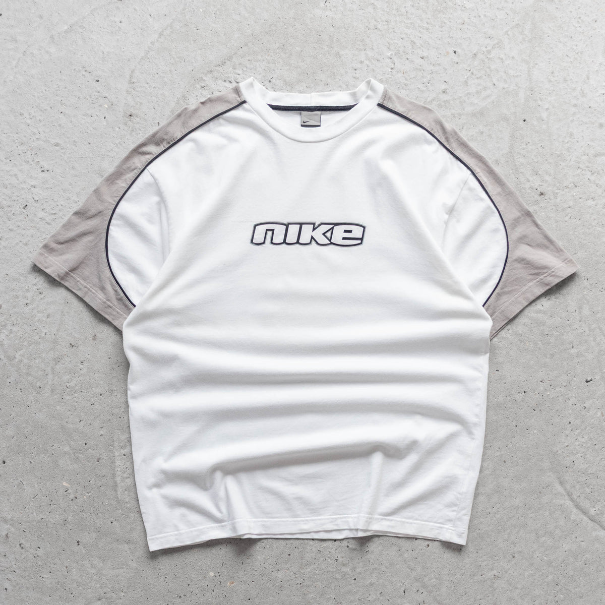 Nike Spellout Two-Tone Tee - 2000s (XL)