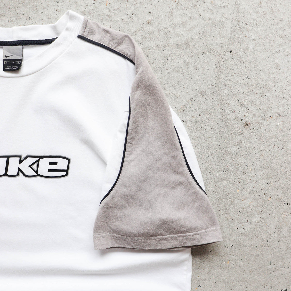 Nike Spellout Two-Tone Tee - 2000s (XL)