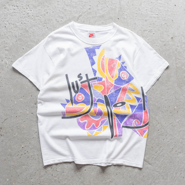Nike Abstract Wraparound Graphic Tee – 90s (M)