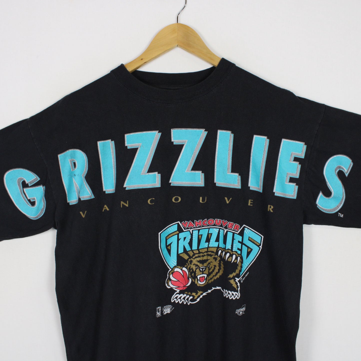 Vintage 1994 Vancouver Grizzlies NBA Tee - L