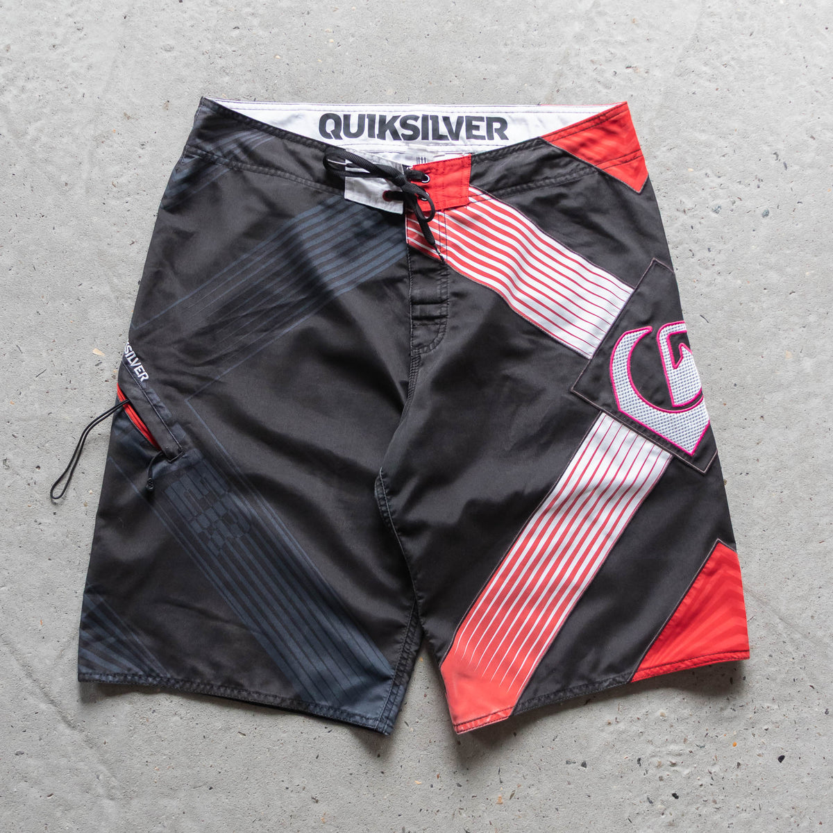Quiksilver Embroidered Logo Boardshorts – 2000s (34)
