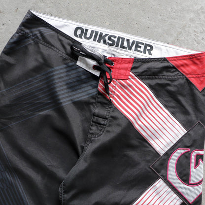 Quiksilver Embroidered Logo Boardshorts – 2000s (34)