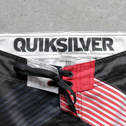 Quiksilver Embroidered Logo Boardshorts – 2000s (34)