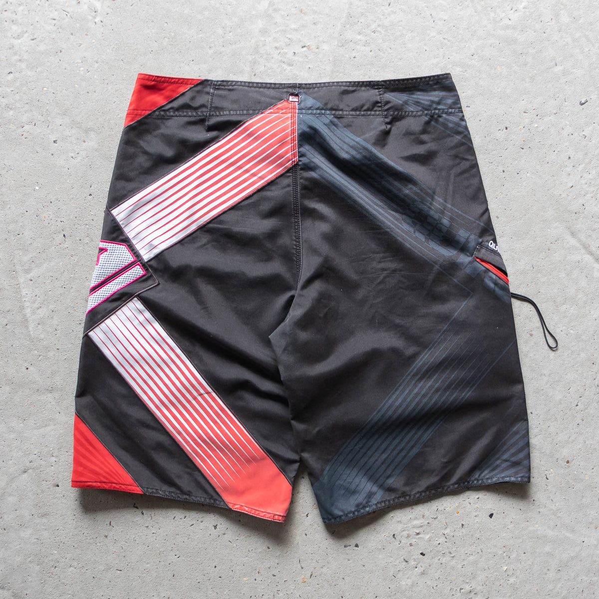 Quiksilver Embroidered Logo Boardshorts – 2000s (34)