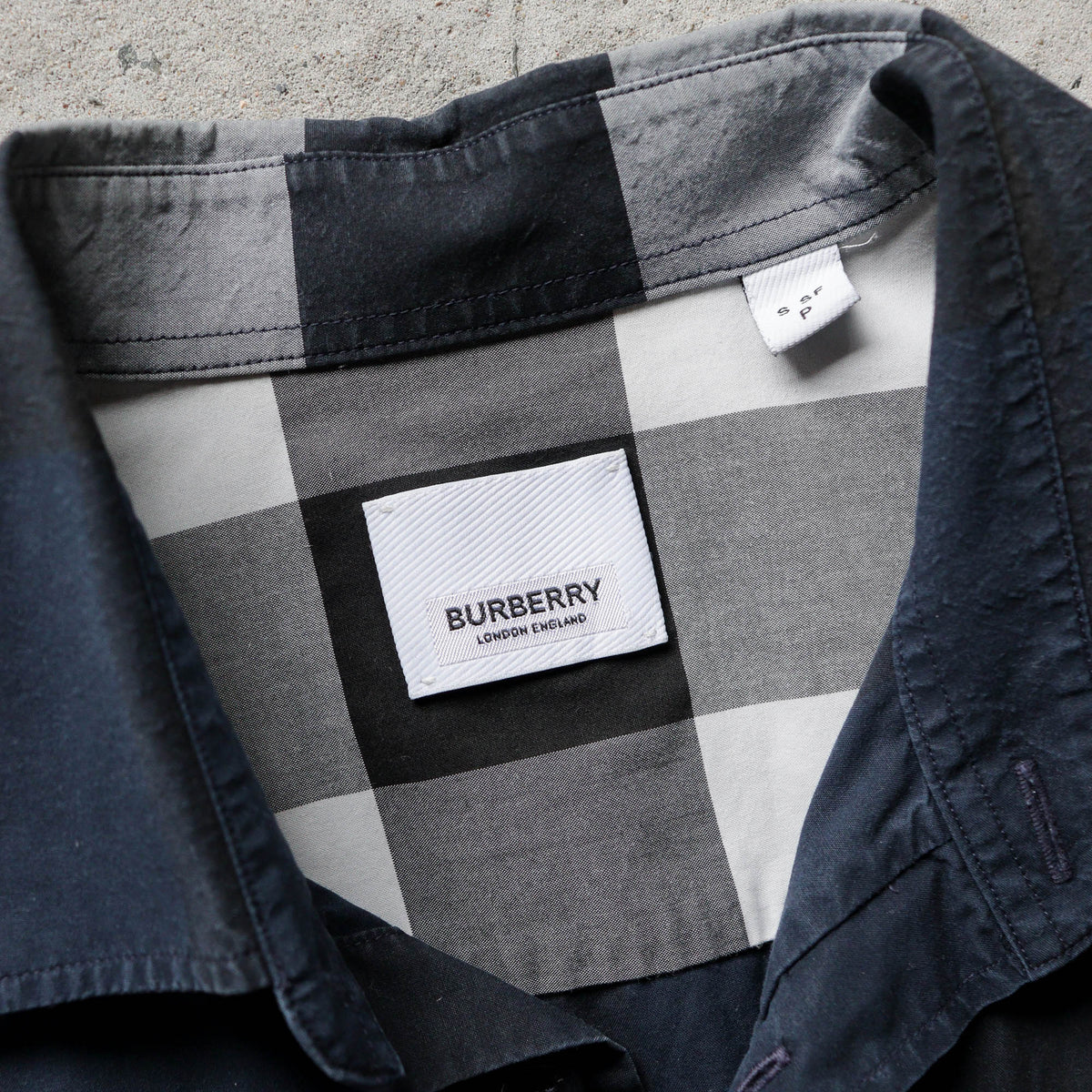 Burberry Nova Check Button-Up Shirt – 2000s (S)