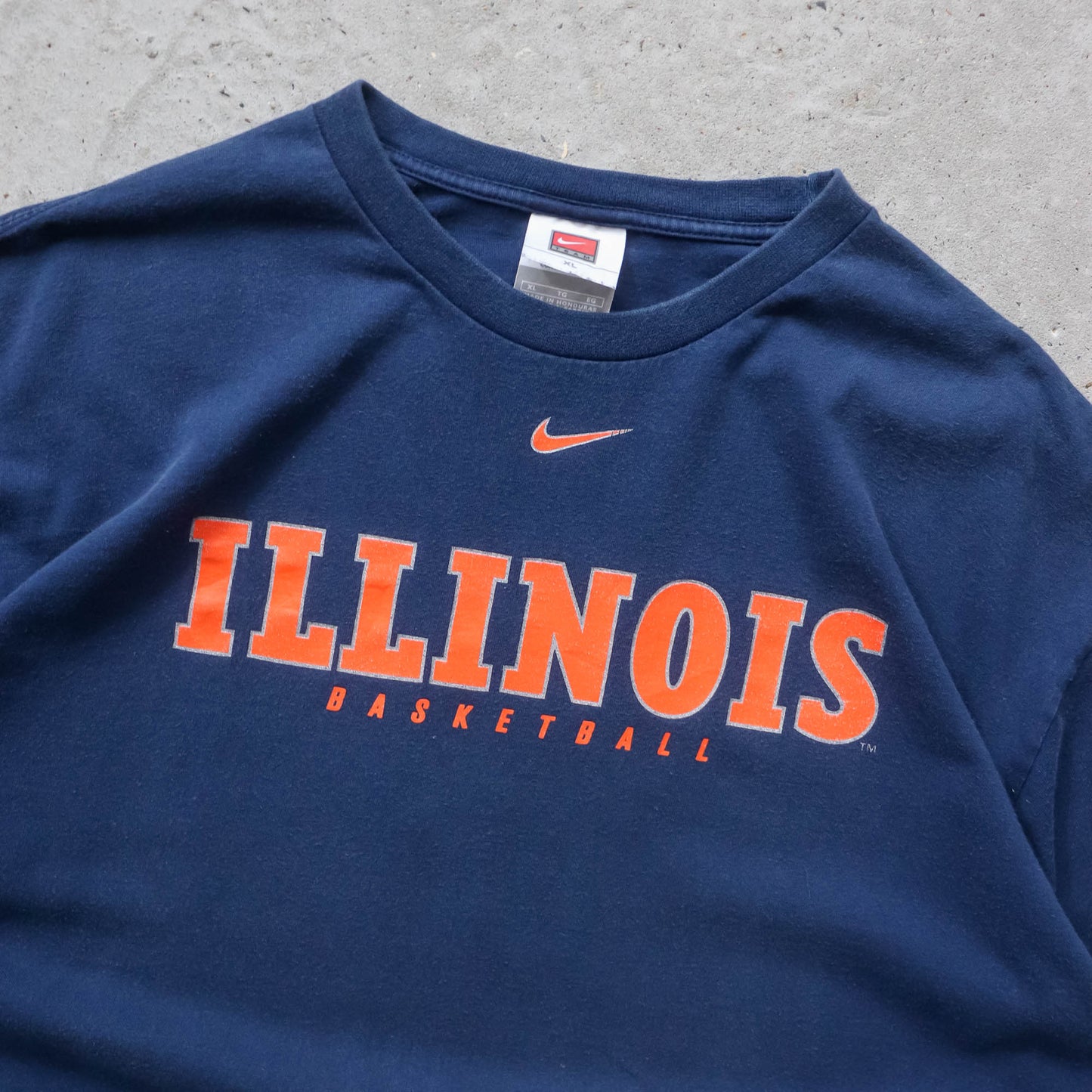 Nike Illinois Fighting Illini Basketball Tee - 2000s (XL)
