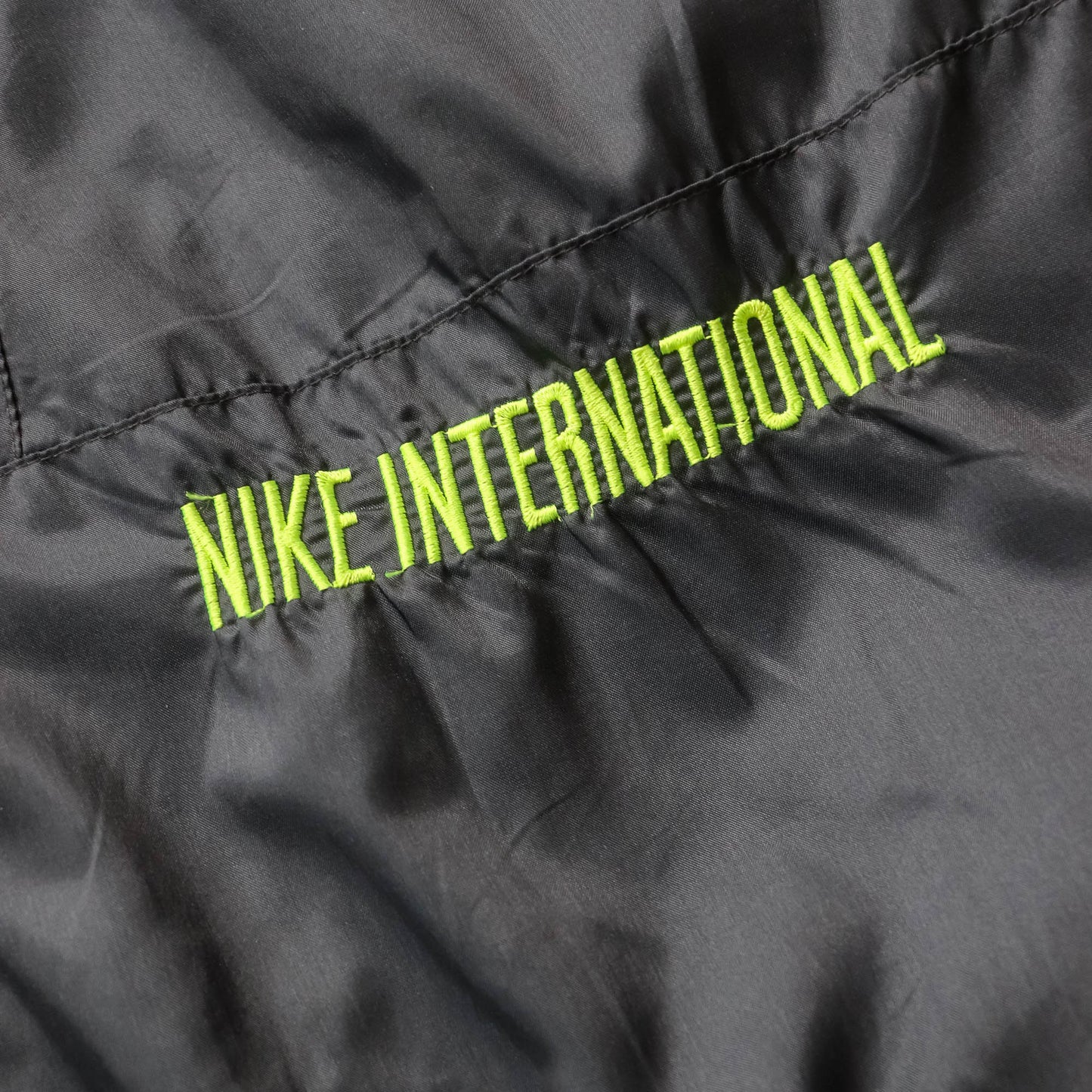 Nike International Embroidered Windbreaker Jacket - 90s (M)