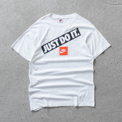 Vintage 90s Nike Just Do It Tee - L