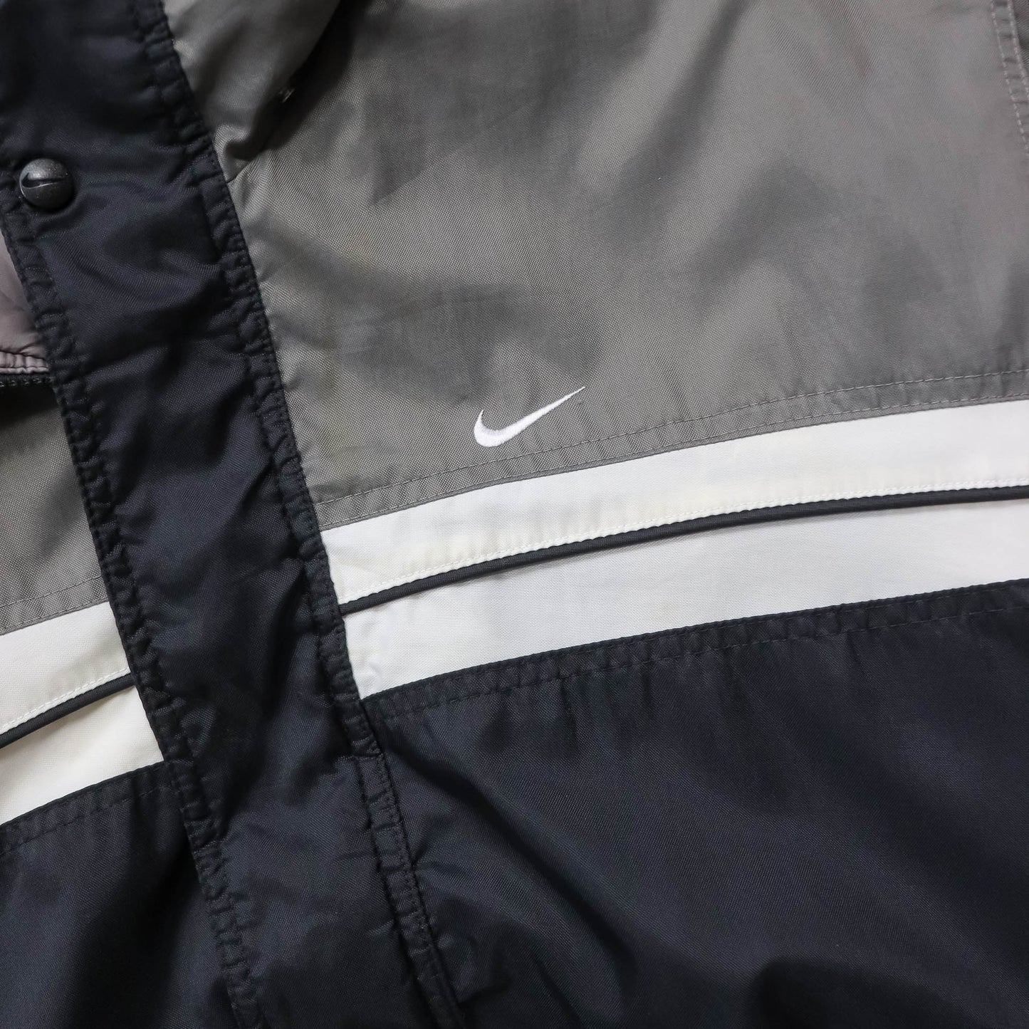 Nike Embroidered Spellout Puffer Jacket - 90s (M)