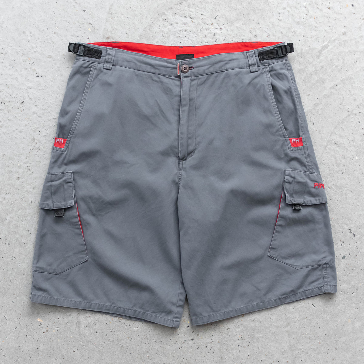 Piping Hot Utility Cargo Shorts – 2000s (34)