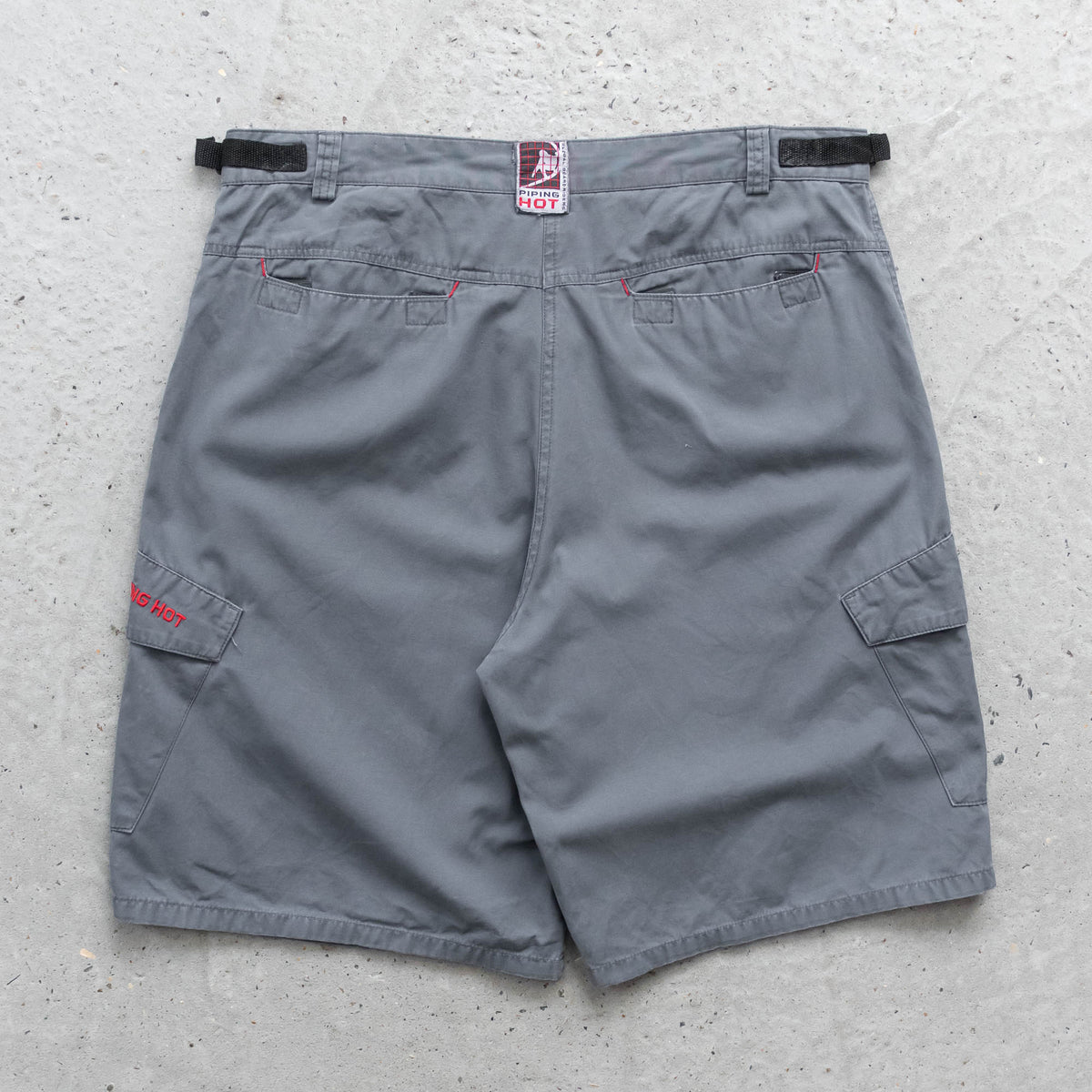 Piping Hot Utility Cargo Shorts – 2000s (34)