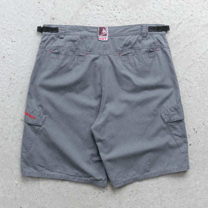 Piping Hot Utility Cargo Shorts – 2000s (34)