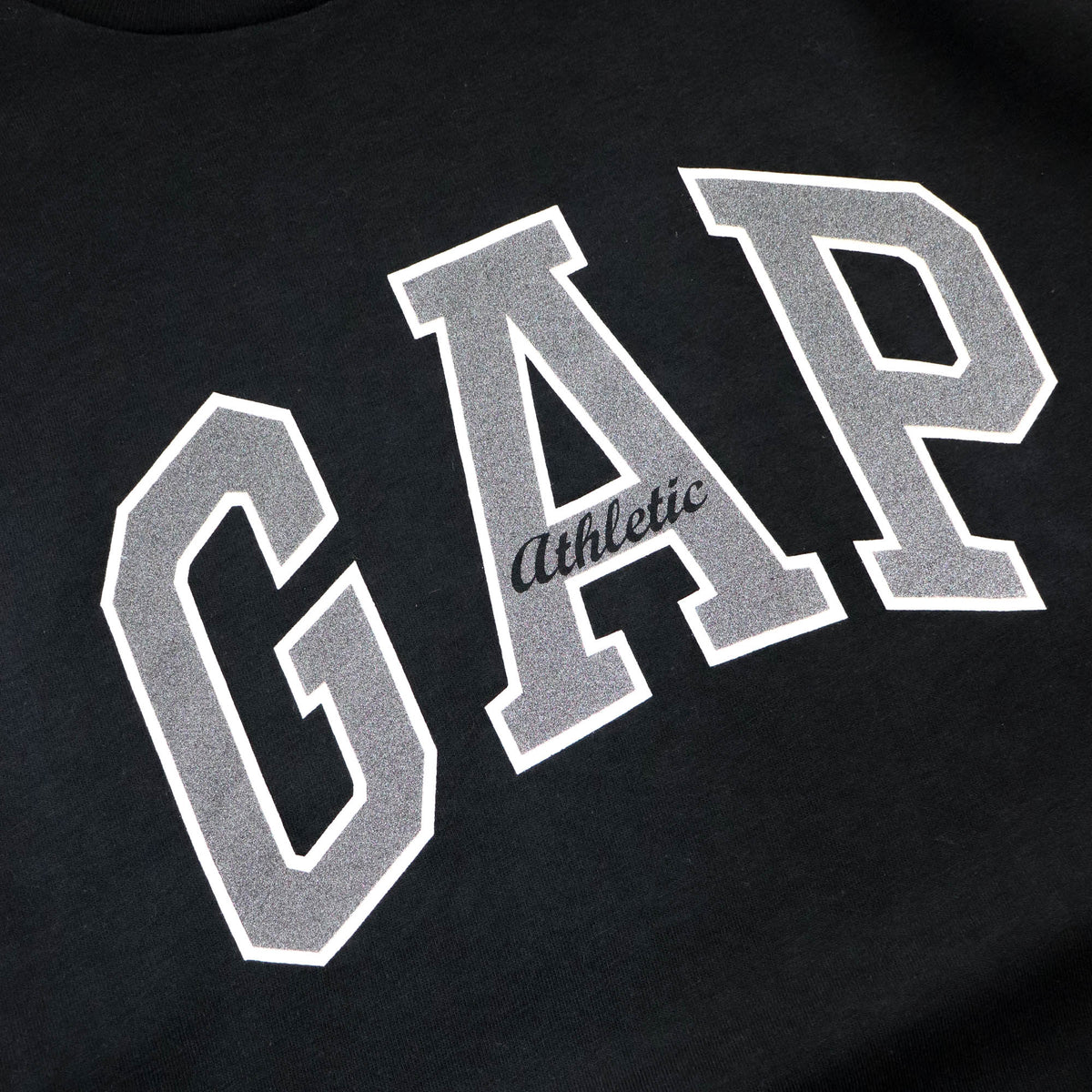 GAP Athletic 3M Reflective Spellout Tee – 2000s (L)