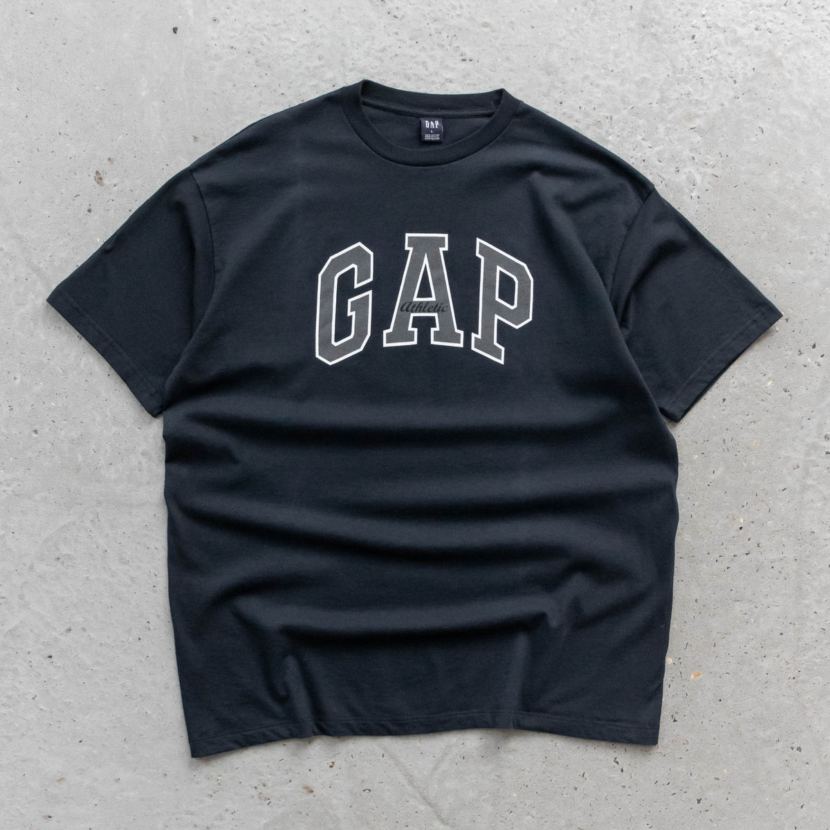 GAP Athletic 3M Reflective Spellout Tee – 2000s (L)