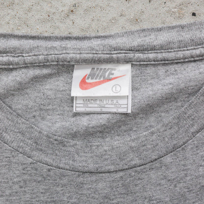 Nike Big Swoosh Graphic Tee – 90s (L)