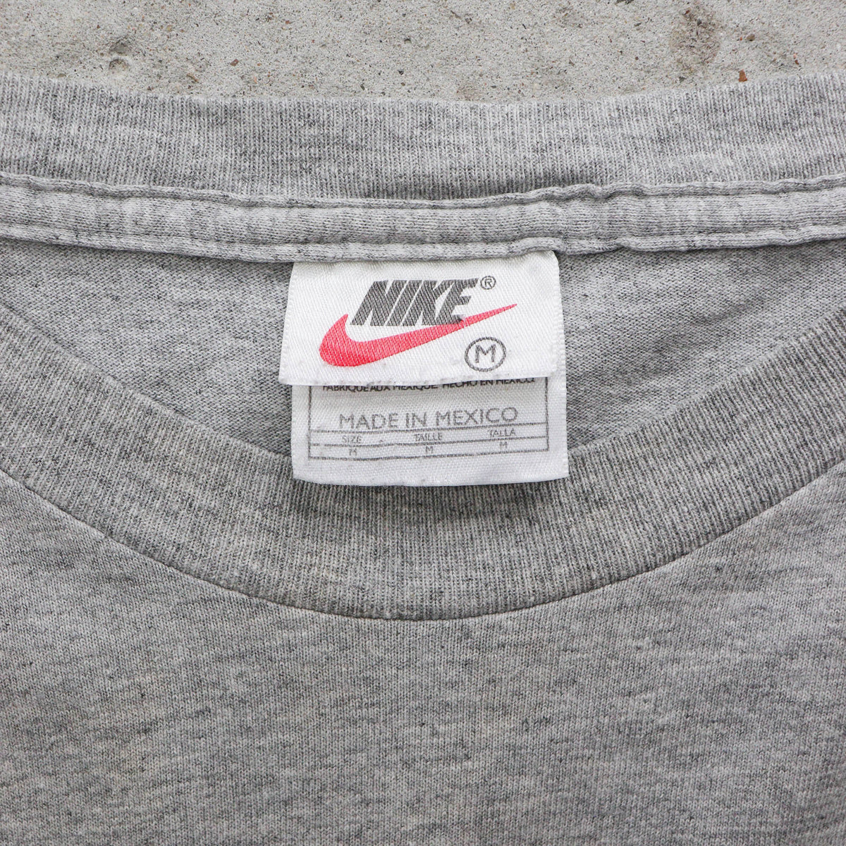 Nike Air Oval Swoosh Tee – 90s (M)