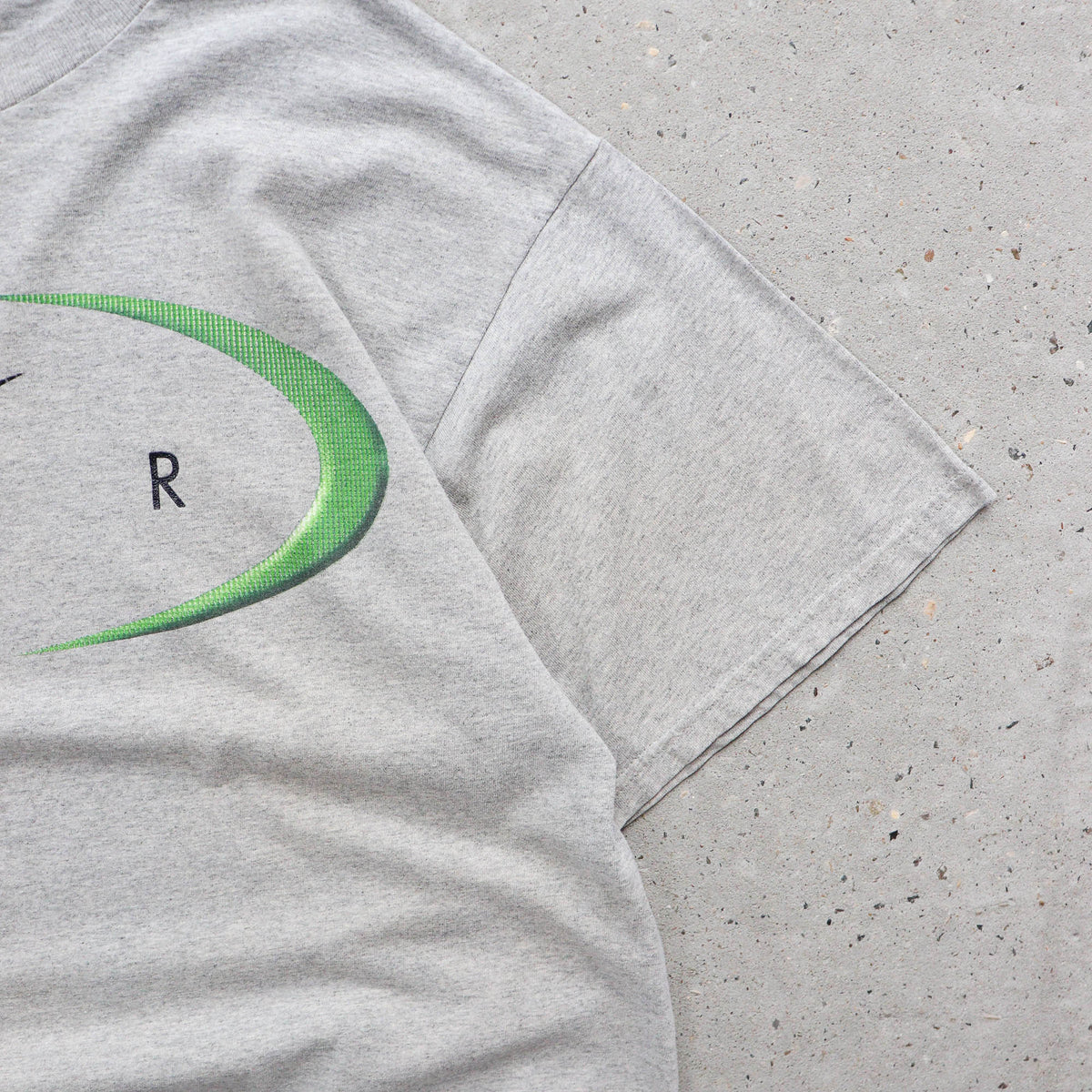 Nike Air Oval Swoosh Tee – 90s (M)