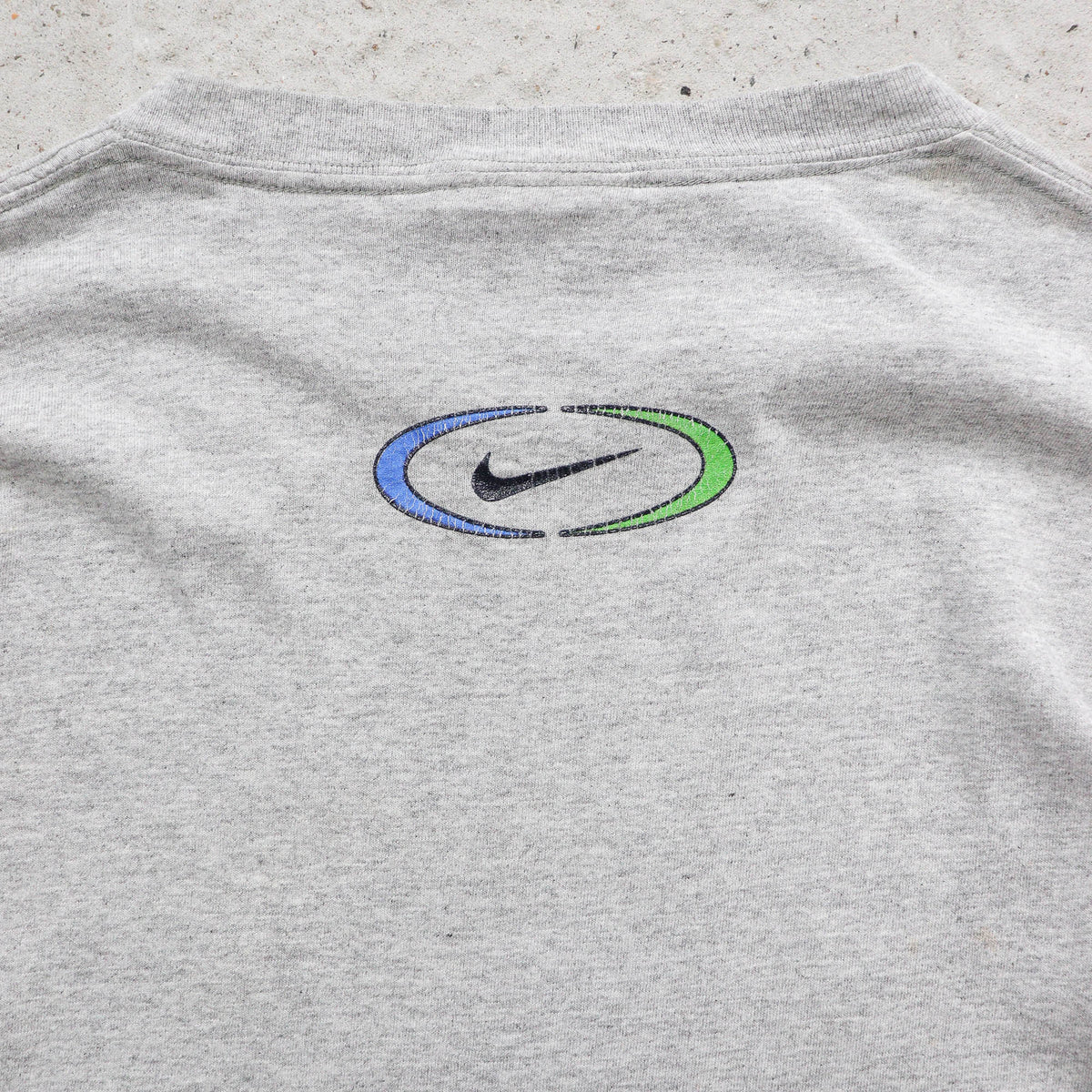 Nike Air Oval Swoosh Tee – 90s (M)