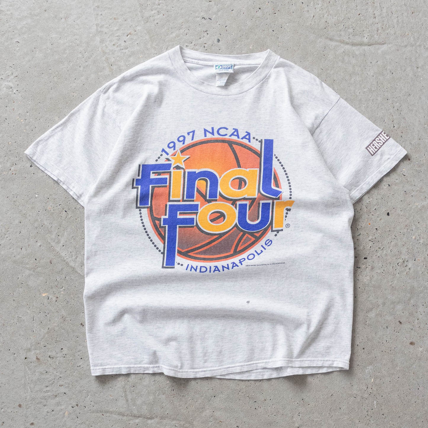 Vintage 1997 NCAA Final Four Basketball Tee - XL