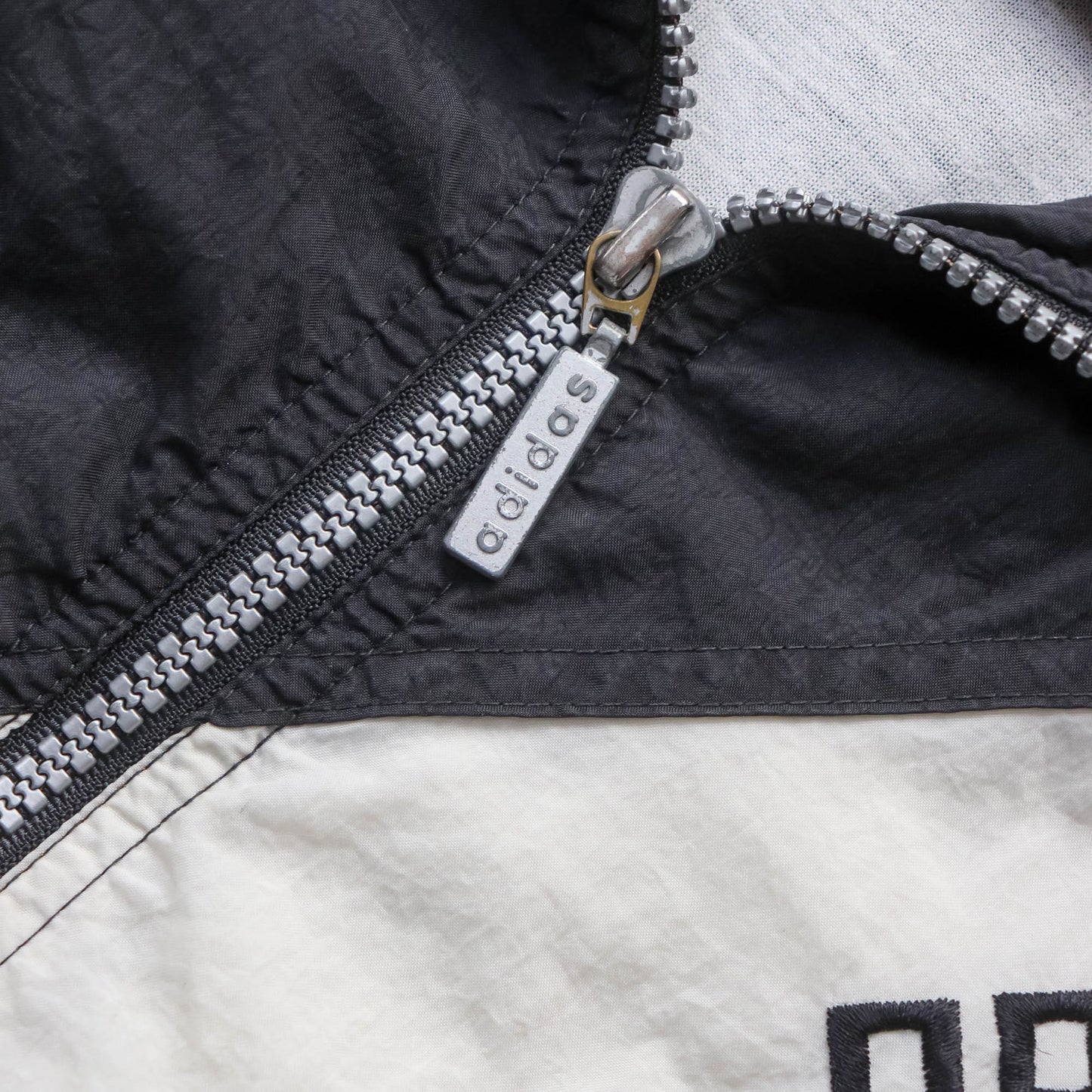 Adidas 3-Stripe Spellout Windbreaker Jacket - 90s (L)