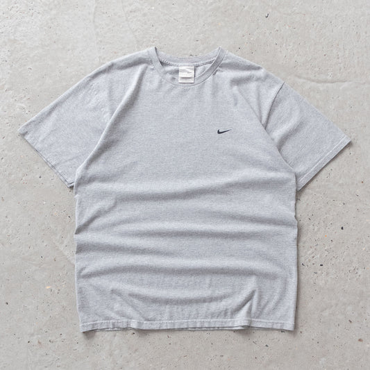Vintage 2000s Nike Mini Swoosh Embroidered Tee - L