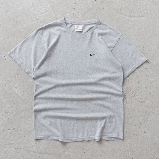 Vintage 2000s Nike Mini Swoosh Embroidered Tee - M